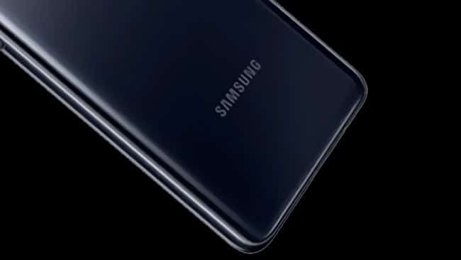 هاتف Samsung Galaxy M62 بذاكرة تخزين داخلية