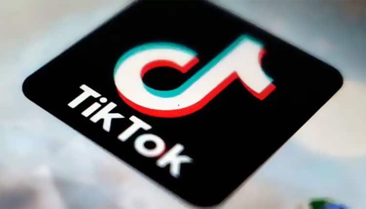تطلب إيطاليا من TikTok حظر المستخدمين بعد وفاة فتاة صغيرة